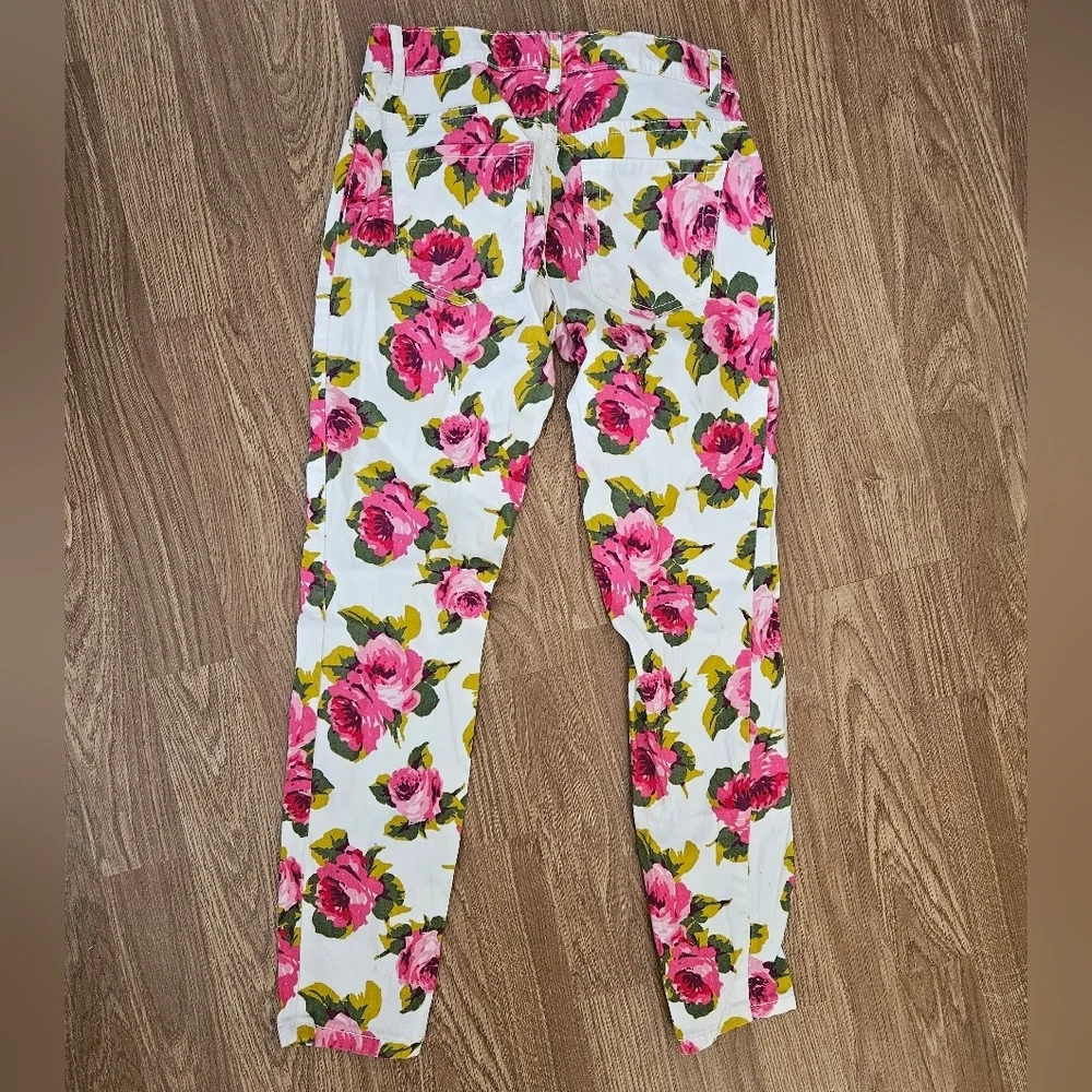Place stylish pants